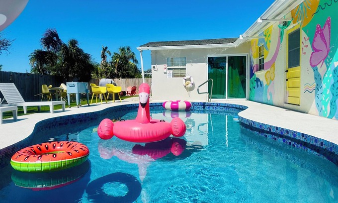 Whitfield House | Relaxing Escape with Heated Pool & Golf Green Near IMG