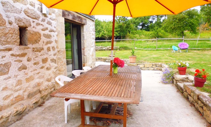 Plomeur House | Relax by the Ocean Near La Torche with Spa & Breakfast