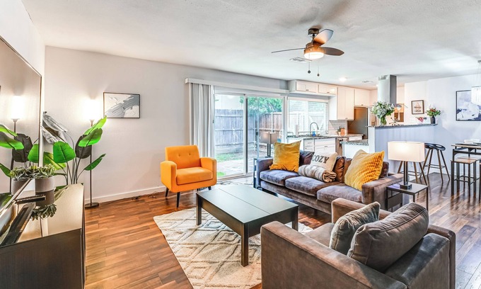 The Colony House | Near Lewisville Lake: Home in The Colony w/Yard!