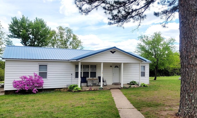 Licking House | Ideal Retreat Near Licking, MO by Montauk State Park