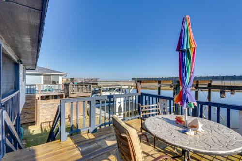 Surfside Beach House | Beachfront Surfside Home with Deck and Grill for Families