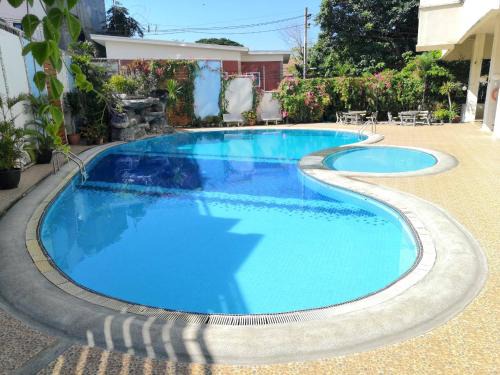 Wat Ket Apartment | Cozy Poolside Apartment Near Old City & Nimman
