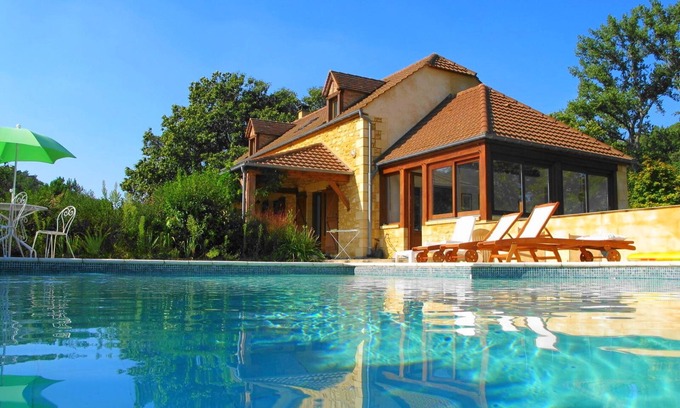 Milhac Villa | Stylish Retreat Near Sarlat with Pool and Spa Amenities