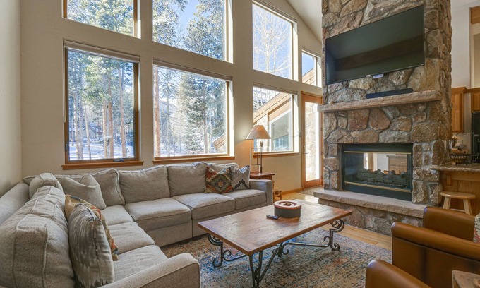 Warrior's Mark West House | Inviting Breck Escape with Hot Tub & Ski Access Awaits!