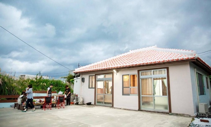 Miyakojima House | Beachside Bliss with BBQ and Family-Friendly Vibes