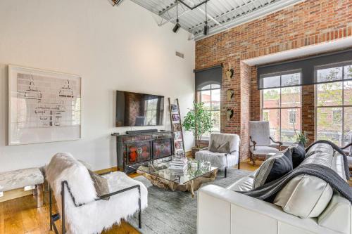 Eagle House | Relaxing Downtown Eagle Ranch Condo with Balcony & Grill