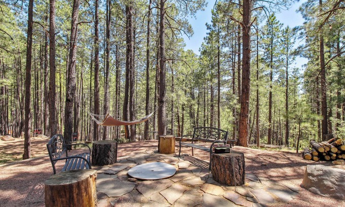 Heber Cabin | Serene Forest Lakes Retreat with Spa & Pet-Friendly Options