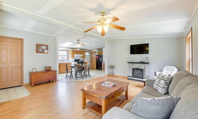Albion House | Inviting Midcoast Vacation Rental with Spa & Breakfast!