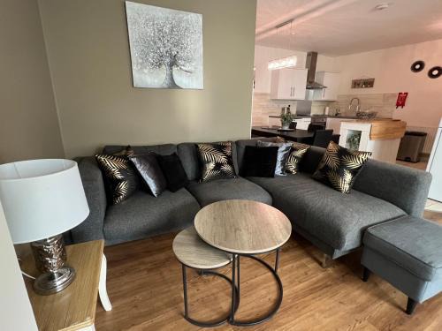 Street Apartment | Family-Friendly Retreat Near Glastonbury Town Centre
