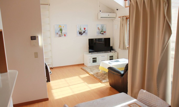Yatsuka-gun House | Relaxing 5LDK House Near Natural Hot Springs for Groups