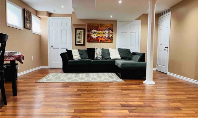 Brantford House | Cozy Private Basement with Kitchen for Your Perfect Stay