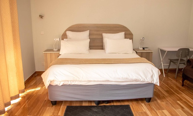 Bulawayo Apartment | Cozy One-Bedroom Retreat in Morningside Guesthouse