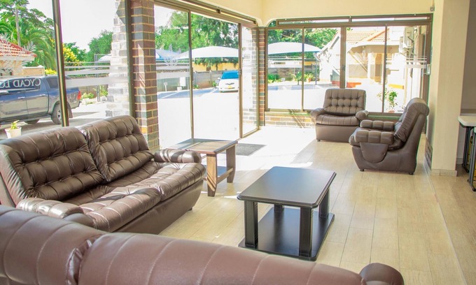 Bulawayo Apartment | Cozy One Bedroom Retreat in Morningside Guesthouse