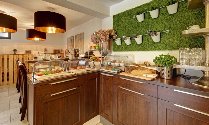 Lauffen am Neckar Hotel | Eco-Friendly Neckarbett Self Service Hotel with Breakfast