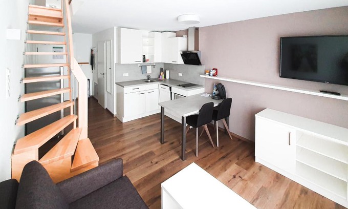 Neckarwestheim Apartment | Delightful Neckarzeit - Guest Rated 9.5 with Breakfast!