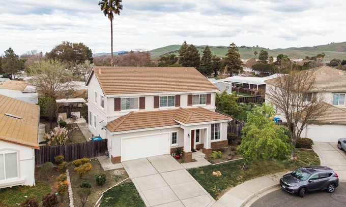 American Canyon House | Safe Getaway in Napa: Clean Stays with Spa & Breakfast