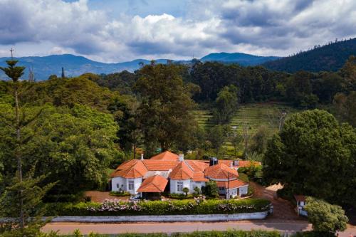 Attadi Hotel | Relax at Neemrana's Wallwood Garden: Family-Friendly Retreat