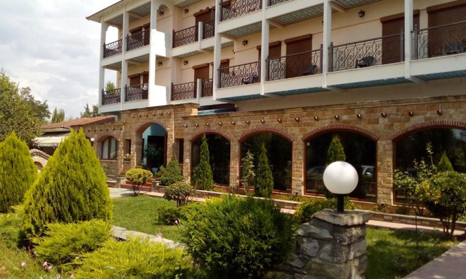 Kozani Hotel | Family-Friendly Nefeli Hotel with Great Guest Reviews