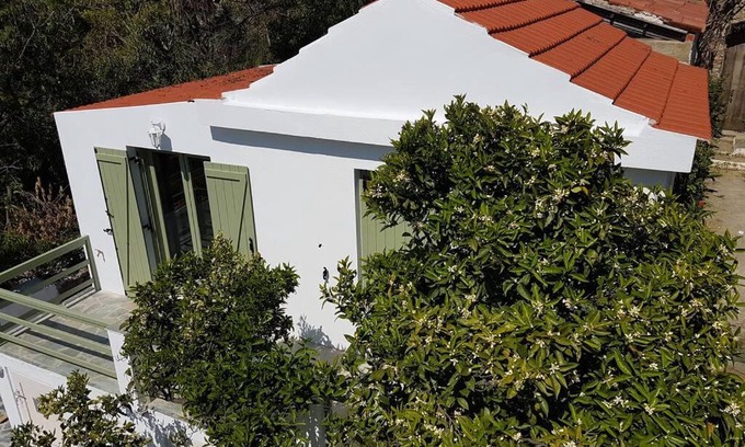 Alonissos House | Discover Nefeli Traditional House: Family-Friendly Retreat
