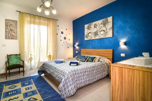 Malesco Apartment | Experience Nel blu dipinto di blu: Oceanfront Bliss Awaits