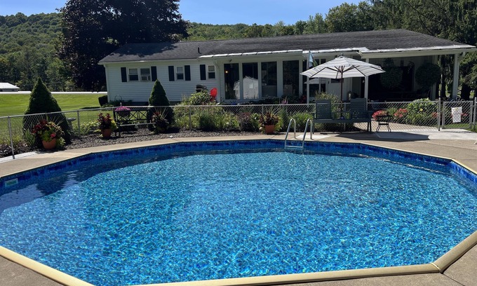 Oneonta House | Nelson House: Game Room, Pool & Basketball Court Access