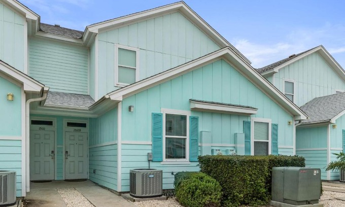Corpus Christi Villa | Family-Friendly Retreat at Nemo Cay Resort D109K