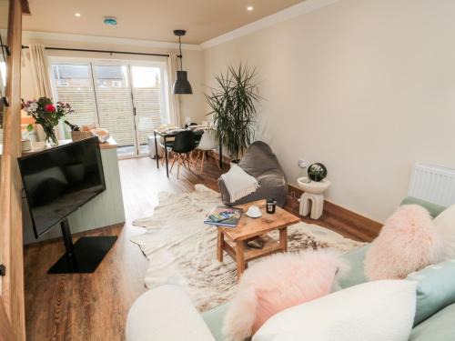 South Charlton House | Family-Friendly Nene's Nest with Perfect 10 Review Score