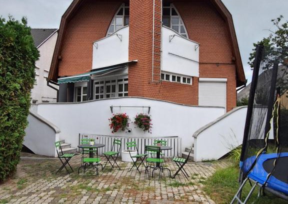 Balatonszemes House | Discover Neo bárkája: Pet-Friendly with Ocean Views