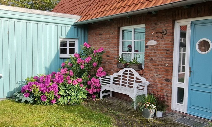 Borgerende House | Relaxing Retreat at Neptun: Sauna, Pool & Pet Friendly