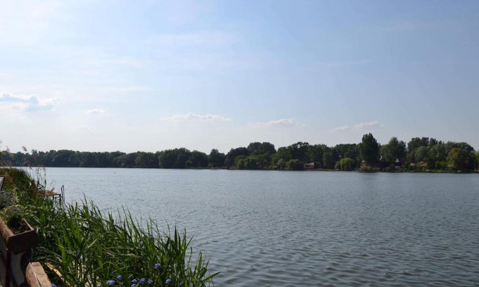 Domsod Apartment | Cozy Neptun2 Apartman: Family-Friendly with Breakfast