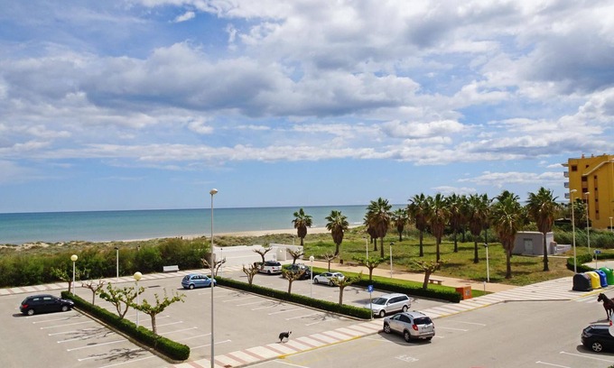 Daimuz Apartment | Neptuno: Family-Friendly Retreat with Pool and Great Reviews