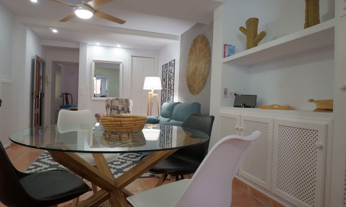 Old Town Apartment | Neptuno Renovated Apartment Near Beach with Spa & Breakfast