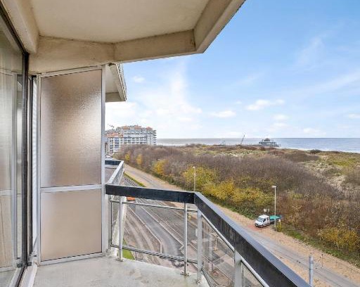 Blankenberge Apartment | Neptunus 5A7: Oceanfront Retreat with Private Pool