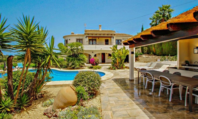 L'Alcassar Villa | Elegant Villa Nessa with Panoramic Views in Benitachell
