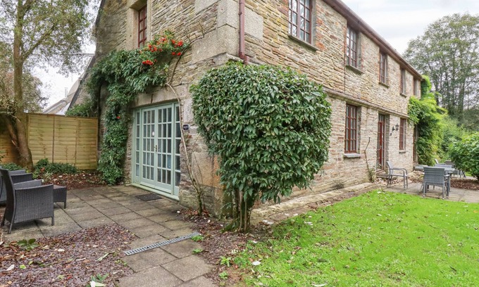 Saint Breward Cottage | NEST COTTAGE, pet friendly, character holiday cottage in St Tudy
