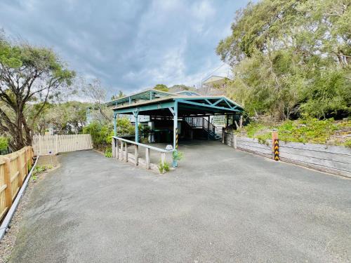 Rye House | Oceanfront Nest On A Crest: Guest Rated 9.5/10