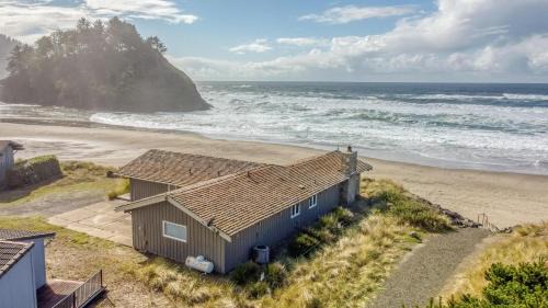 Neskowin House | Experience Nestle Inn: Perfect for Families & Breakfast Lovers