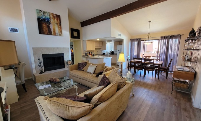 Tucson Condo | Scenic Retreat with Breathtaking Mountain Views and Spa