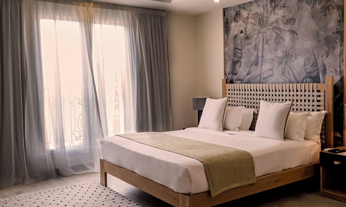 Port Chambly Apartment | Nestled in a unique Mediterraneanninspired residential estate of Port Chambly