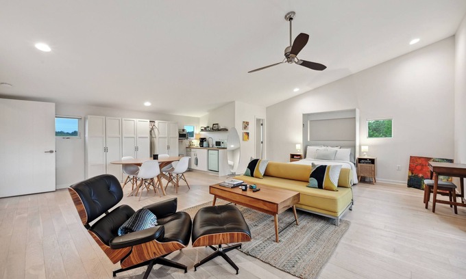 West Oak Hill Apartment | Nestled In Nature Studio - Pet-Friendly - Firepit