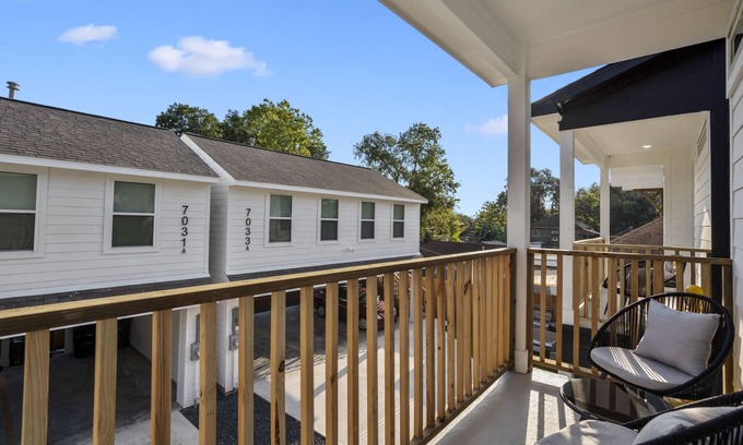 Greater East End Apartment | Cozy Nestled Nook Studio #2 with Spa and Breakfast