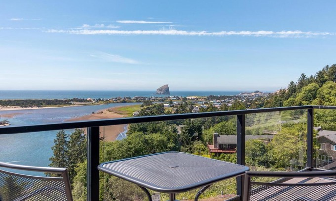Pacific City House | Relax at Nestucca Nest: Pet-Friendly Retreat with a Pool