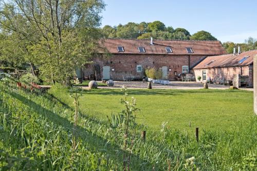Ashbourne House | Experience Nether Farm Barns: 4-Star Family Retreat