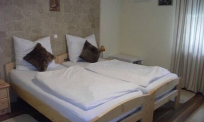 Dittelbrunn Apartment | Modern Holiday Apartment with Balcony & Family Amenities