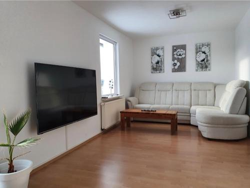 Suhl House | Welcoming NEU Elizahaus-Ringbergblick Suhl for Families