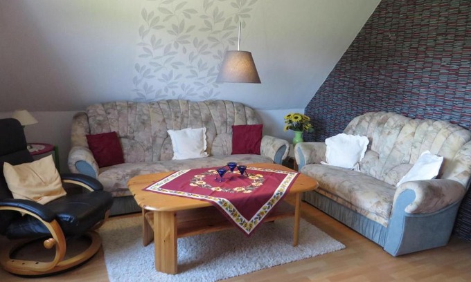 Ihlow Apartment | Cozy Ferienwohnung Luna: Perfect for Families & Pets