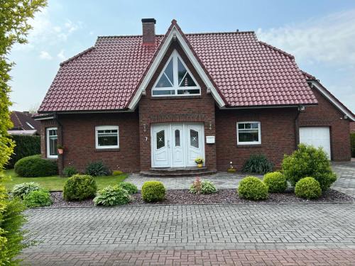 Freiamt Apartment | Discover Lüttje Fewo: Family-Friendly Retreat by the Sea