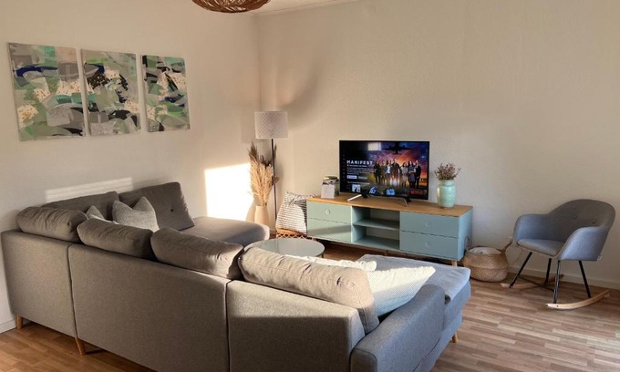 Freiimfelde - Kanenaer Weg House | Experience Green Serenity Near Hauptbahnhof & Hufeisensee