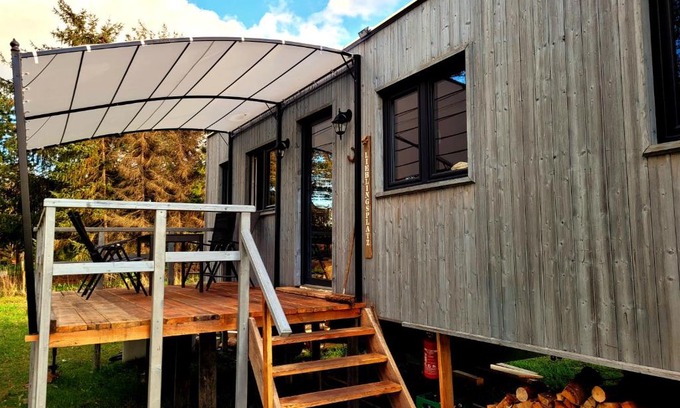 Lubbenau/Spreewald Apartment | Unique Tiny House FREYR with Ocean View in Lübbenau