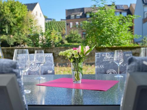 Traben-Trarbach Apartment | Comfortable NEU Mont Royal Suites for Families & Groups